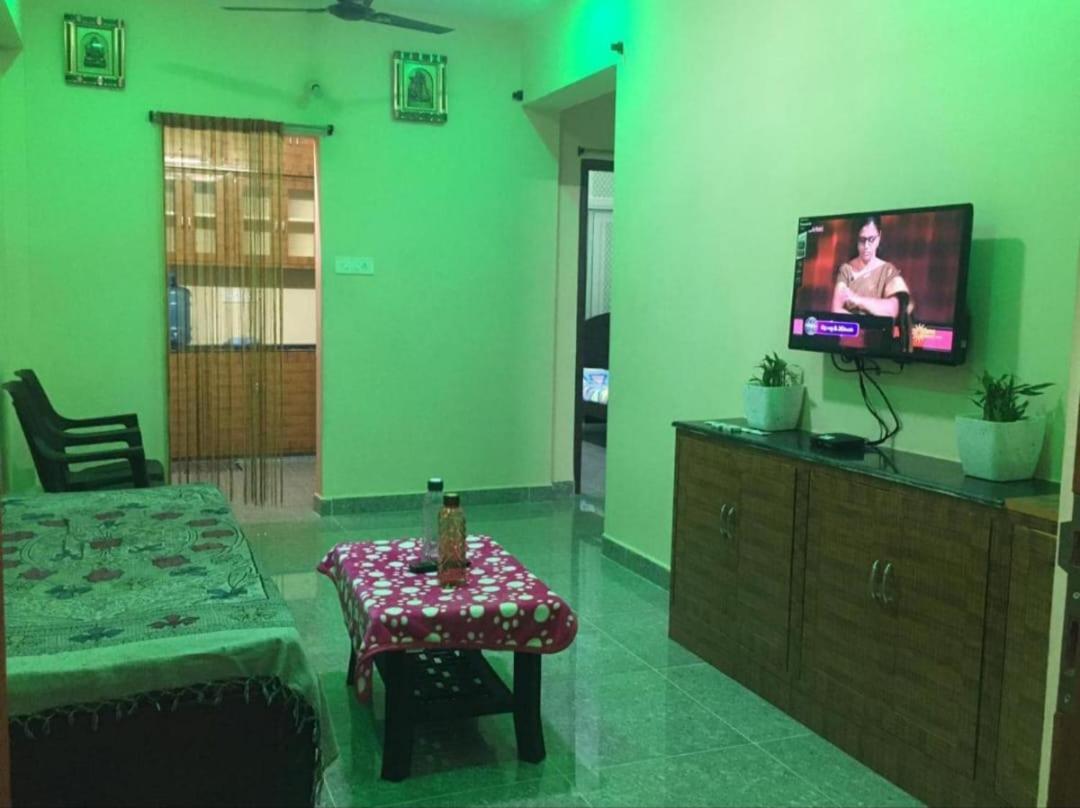 Anandi Homestays Tirupati Exteriör bild